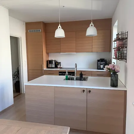 Harbour 2br 1ba Sleeps 4 *
